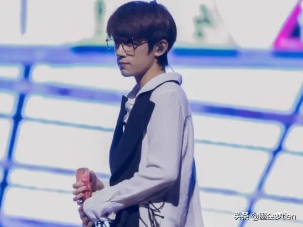 蔡徐坤帅气易烊千玺帅,蔡徐坤和易烊千玺颜值合体