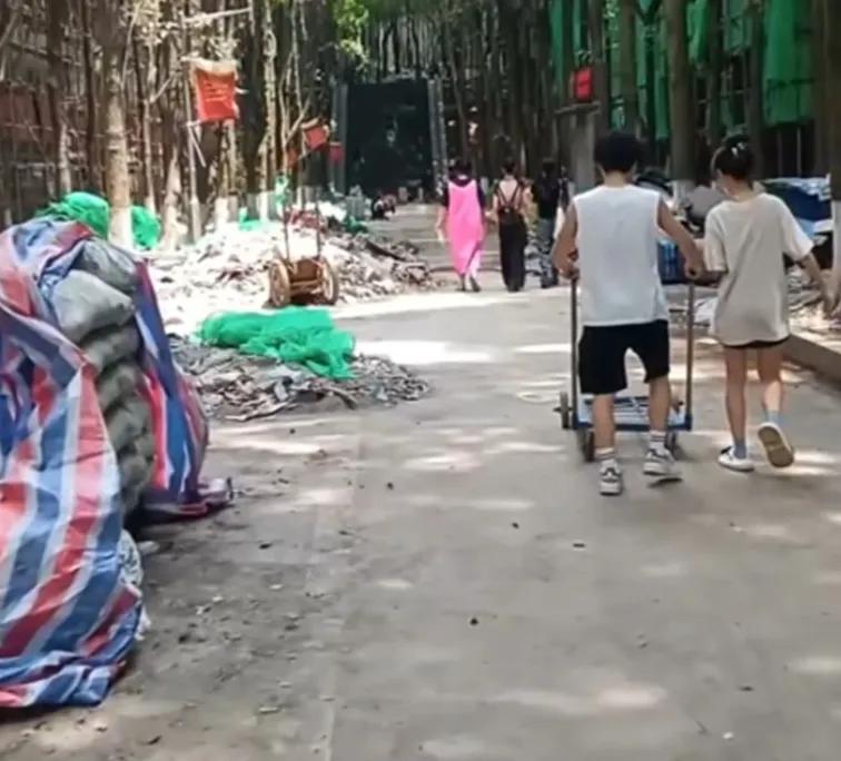 长沙医学院让新生住刚装修好的宿舍，遭到群嘲，气味那么大怎么住