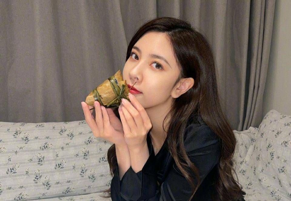 张一山对和杨紫谈恋爱的看法,分析张一山对杨紫的感情