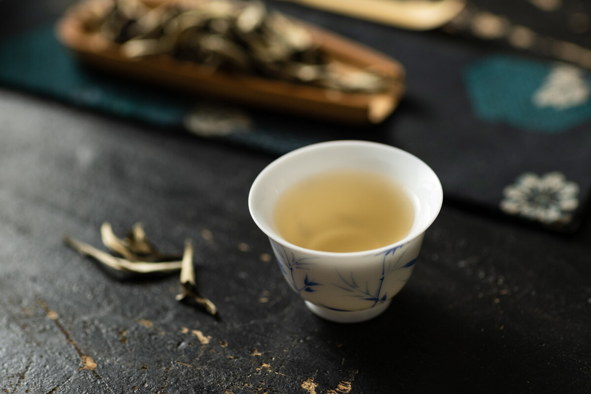 月光白云南白茶,云南月光白茶价格