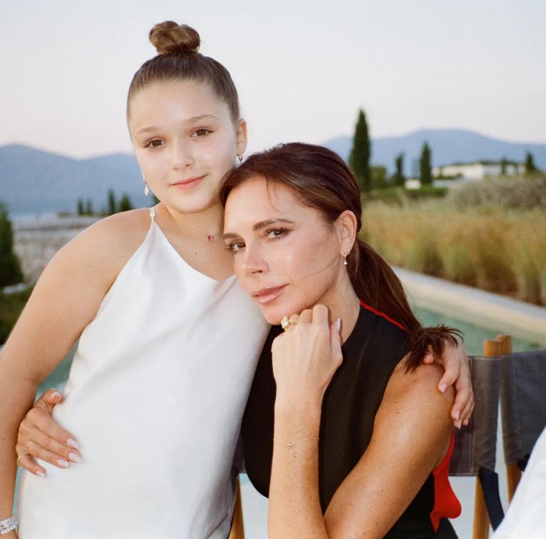 贝克汉姆和他的女儿,贝克汉姆女儿化妆