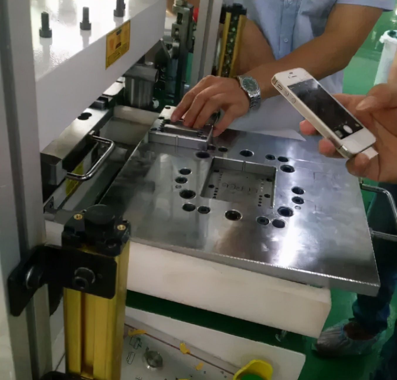 模切生产过程质量控制方法及技巧,导热硅胶模切变形