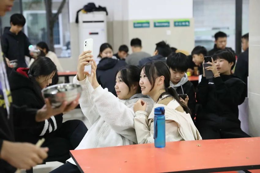 抗击疫情,与爱同行——宜昌市体育运动学校封闭式管理活动纪实