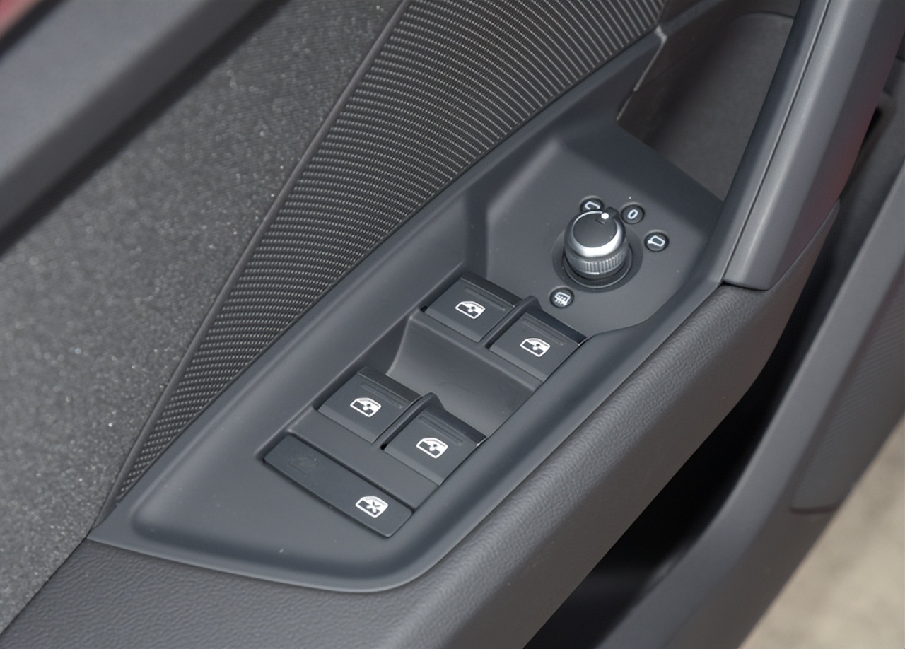 油耗奥迪a3,奥迪a3胎噪大怎么解决