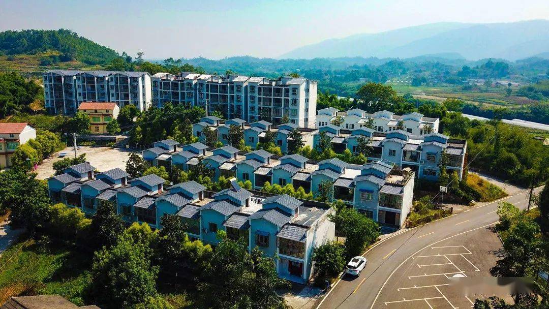 推动新农村建设农村房屋统一翻建,江苏农房统一翻建项目是真的吗