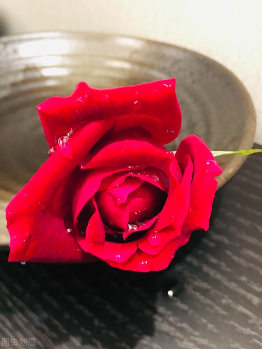 女人看了“色戒”，认为男人靠不住！张爱玲在色戒中写了什么？