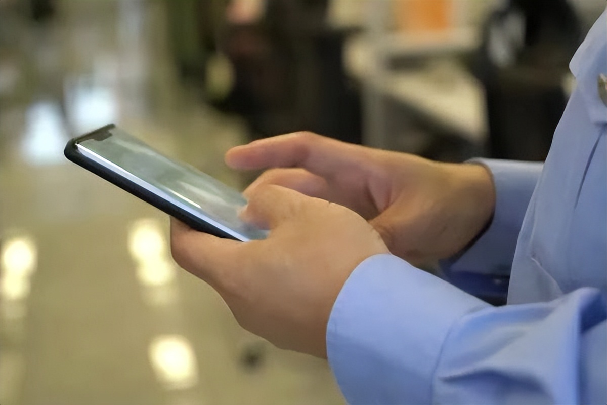 反转!民警上门阻止诈骗发现受害人竟也是诈骗嫌疑人