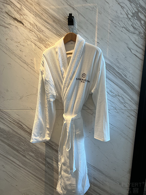 窗含西岭千秋雪成都环球中心雪山,窗含西岭千秋雪魅力成都