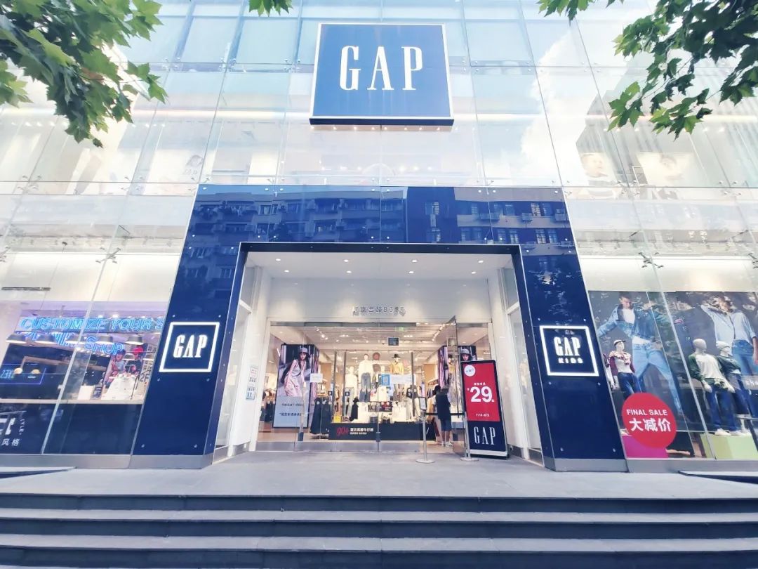 gap多地门店清仓撤店,闭店清仓潮后gap迎来接盘人
