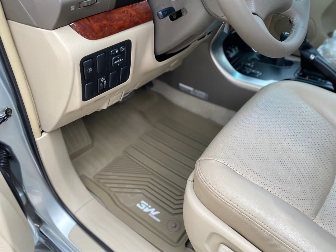 2003年的丰田老霸道，33万公里“车况残旧”，翻新复活变新车