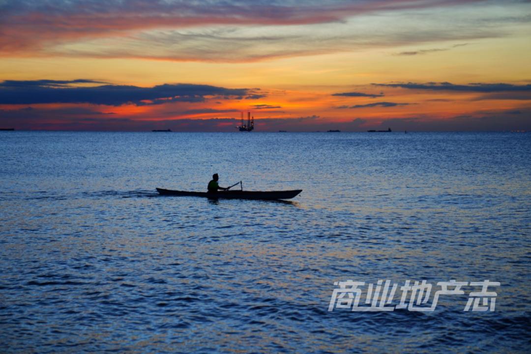 为了提升观察海口万象城的本地化视角,我在海口住了一整周