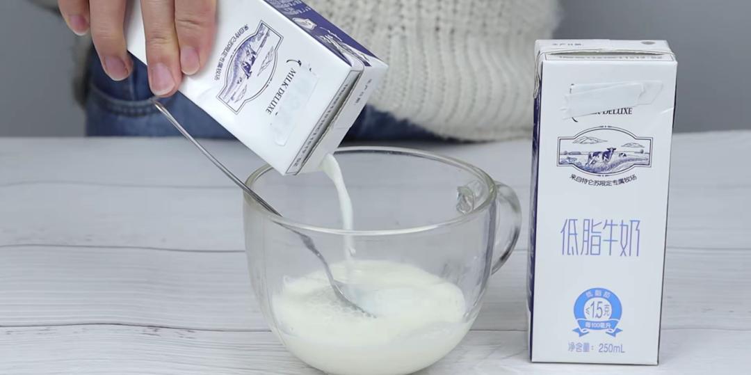 蒙牛伊利是不是区别对待消费者,同价位的伊利和蒙牛哪个好