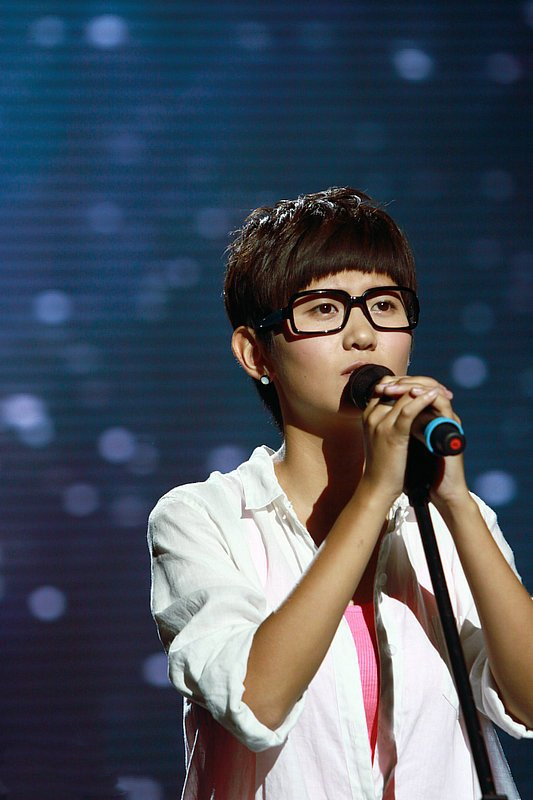 超级女声李宇春是哪一年的,李宇春超级女声现状