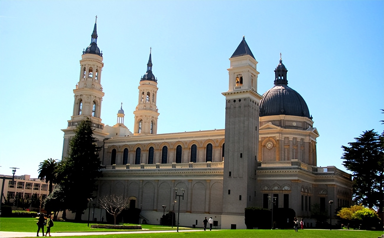 留学旧金山大学,旧金山大学美国留学费用