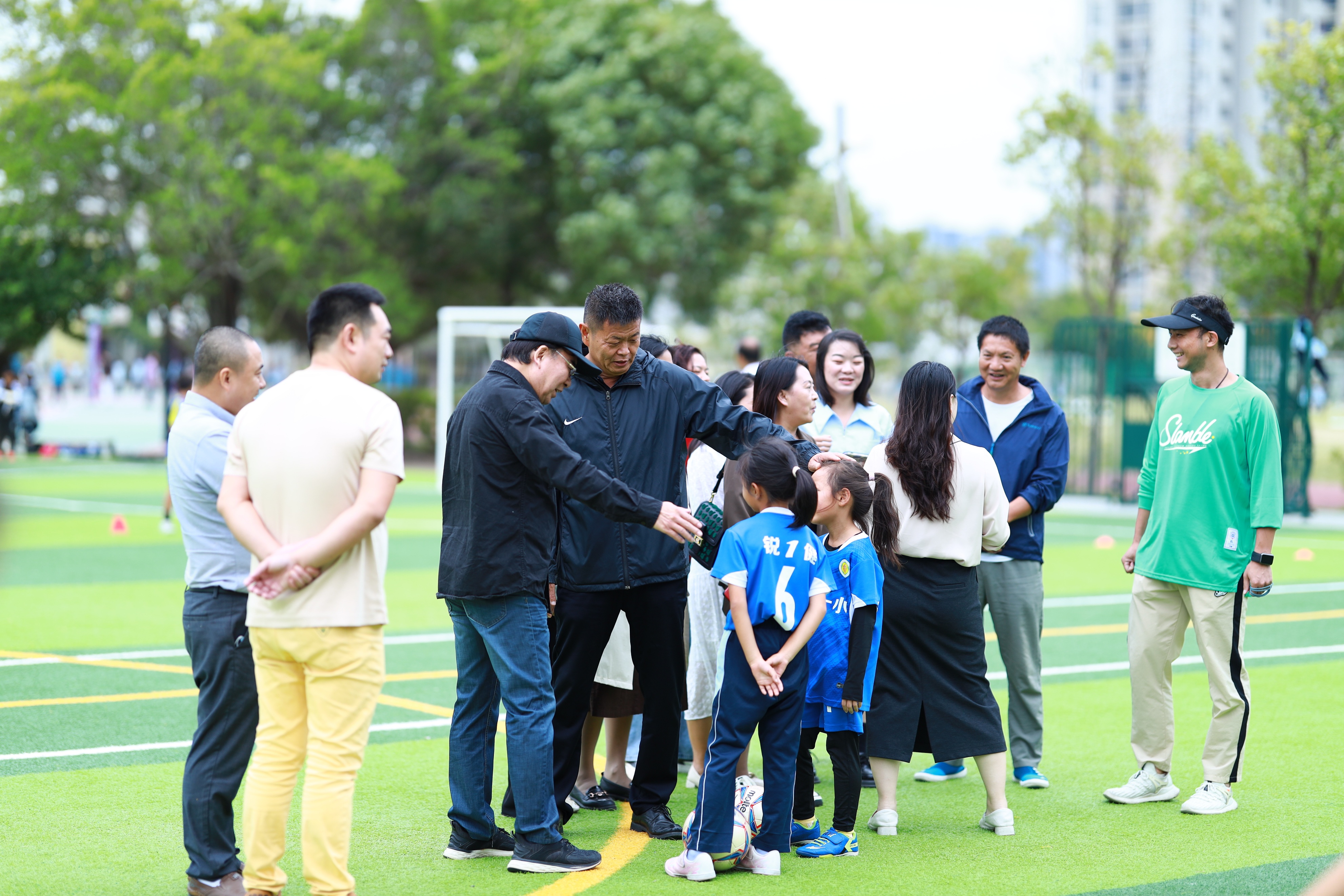 韩乔生足球经典口误,足球搞笑解说韩乔生