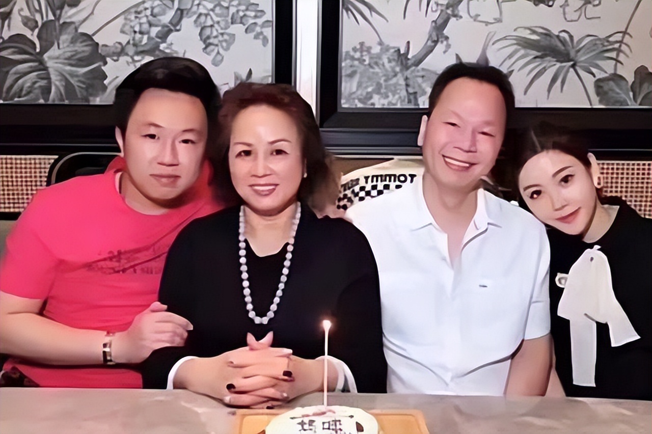 蔡天凤离世80天，现任老公揭开死亡之谜，公布家人数亿财产