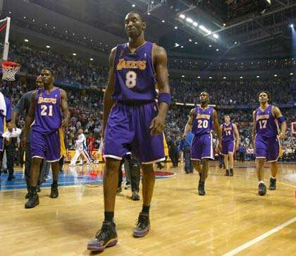 世界体坛十大发挥失常，外星人九八世界杯决赛，詹姆斯总决赛八分