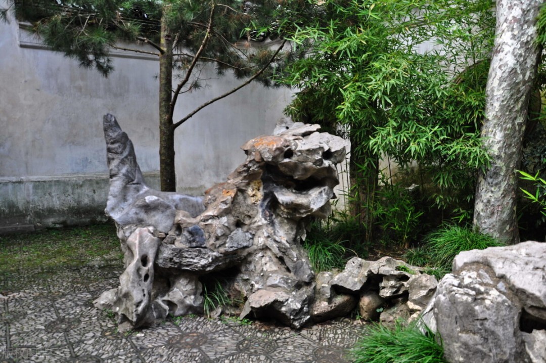 狮子林最有名的叠石假山,狮子林为什么叫假山王国