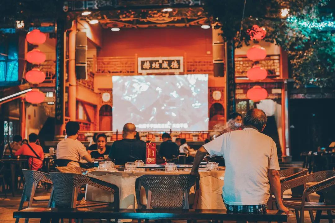 袁凌：望京病房里的货郎