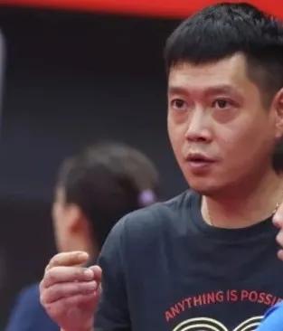 李隼介绍国乒教练员分组情况,国乒2019年教练及队员分组