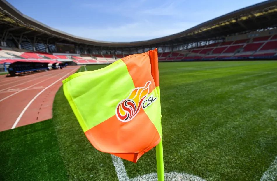 谢晖采访王健林,谢晖采访武磊完整版