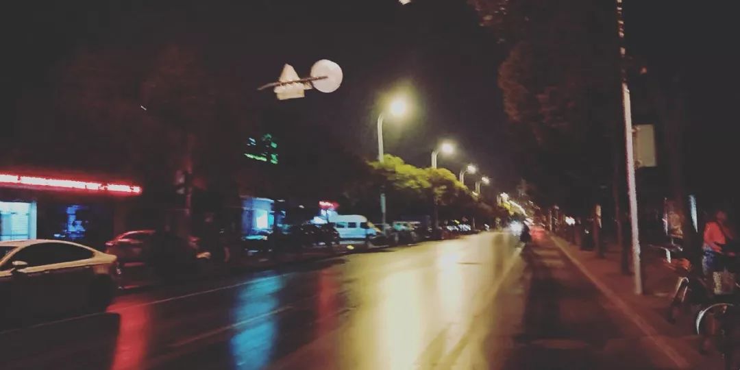 凌晨四点的心酸无人能懂,凌晨四点半的青岛