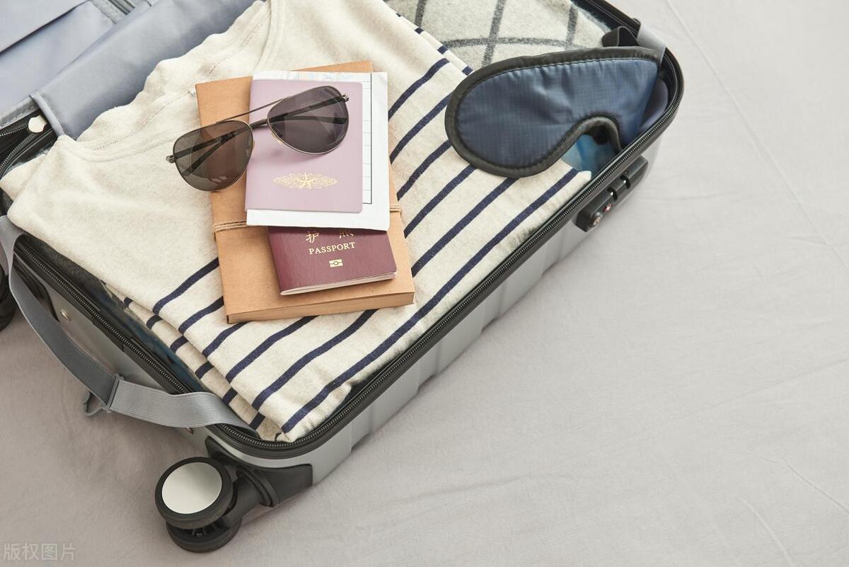 “视频上传到群里了”豪门夫妻*妻换**游戏还分享给其他群友评鉴