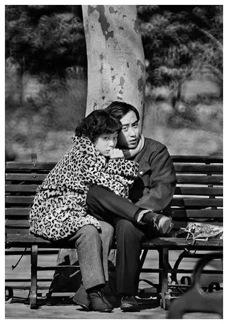 49年以来最真实、最深刻的影像：人的神态反映了时代的好坏