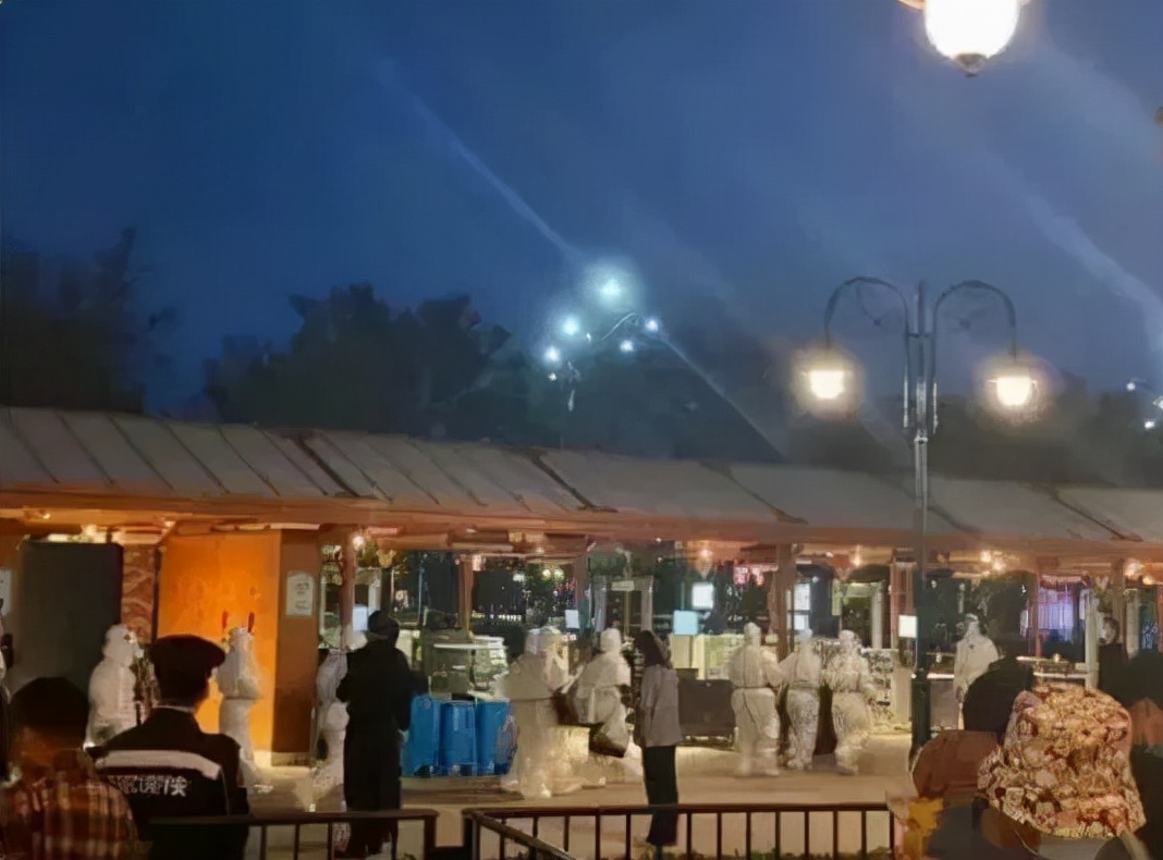 2021全年最感动人心的5张*拍偷**照,承包了朋友圈所有泪点