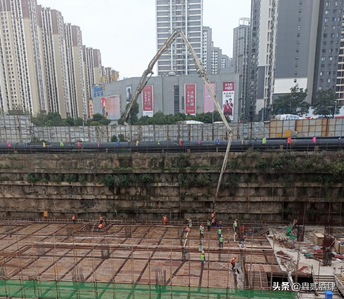 负债30亿2年还清,负债30亿