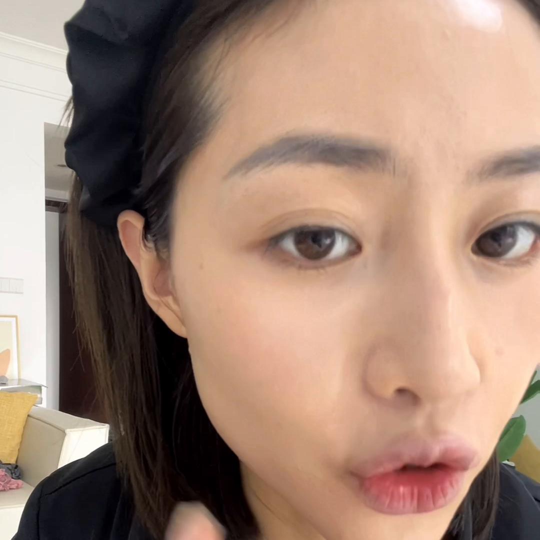 干皮爱卡粉、毛孔粗大的姐妹，用它拯救你的底妆，这辈子没...