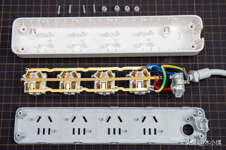 排插各个品牌测评,最好的国产排插拆解对比