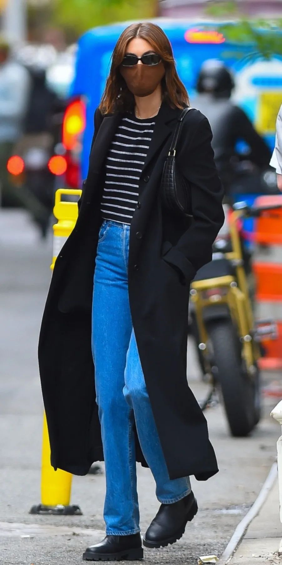 安吉丽娜朱莉大衣,安吉丽娜朱莉的冬季大衣街拍