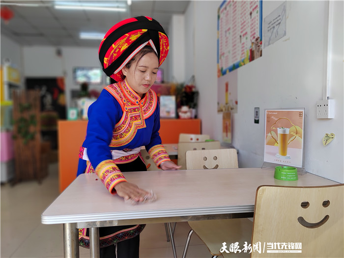 贵州彝族姑娘的创业“三级跳”！搬迁之后6年间，从路边摊到小商铺再到门店