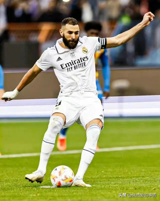 世界足球先生最佳阵容评选机制,足球先生足球界最高荣誉