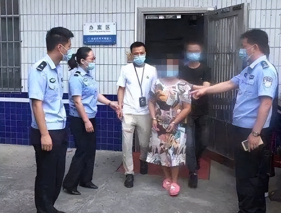 妻子不愿办身份证，江西男子2021年才得知，她是越狱27年的人贩子