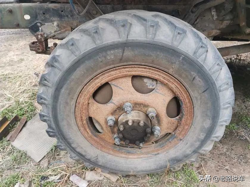 路边的经典——被迫“整容”的吉斯151