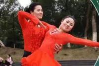 迎国庆舞30秒,迎国庆百人广场舞