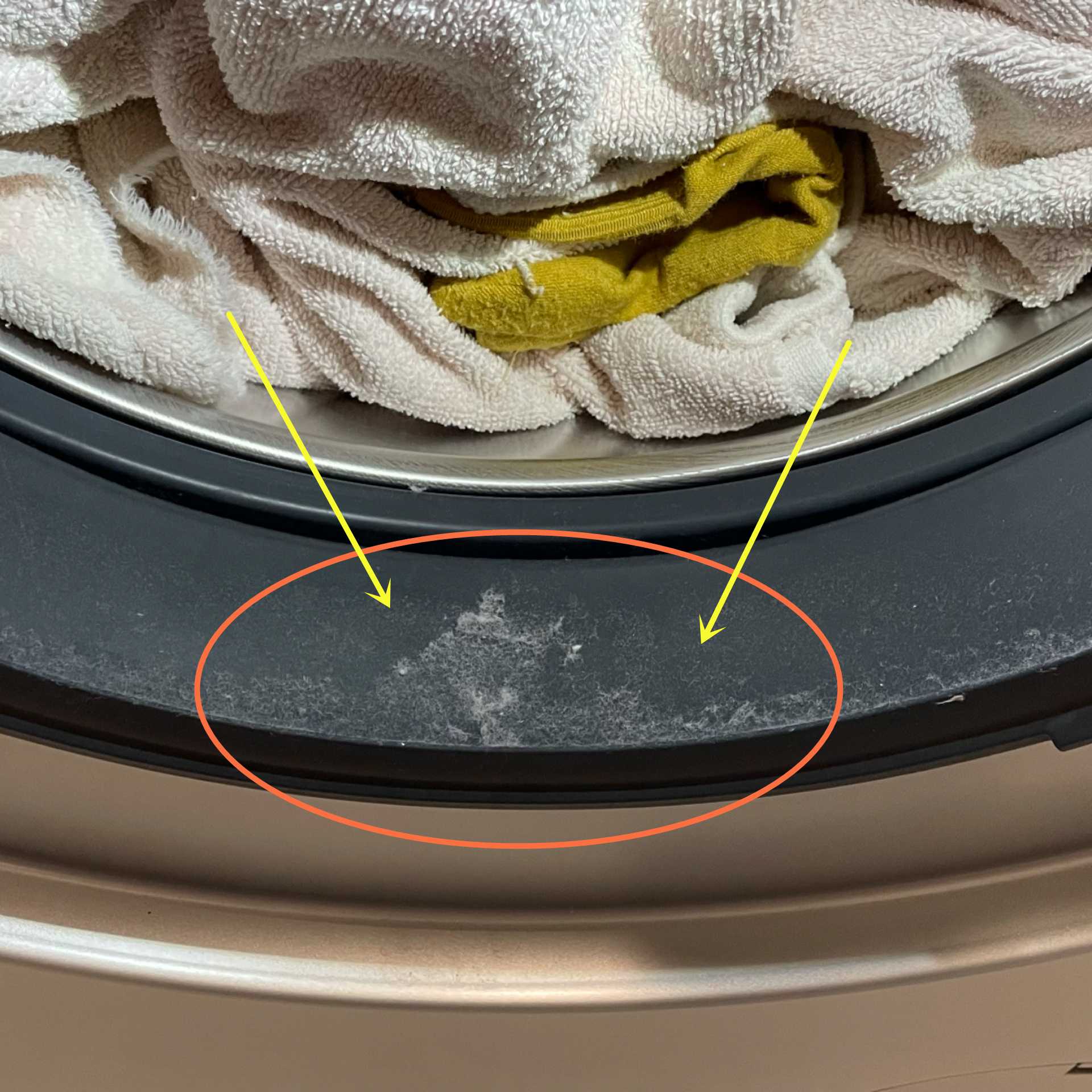 衣服洗完粘灰怎样去除,衣服洗完粘毛了处理小妙招