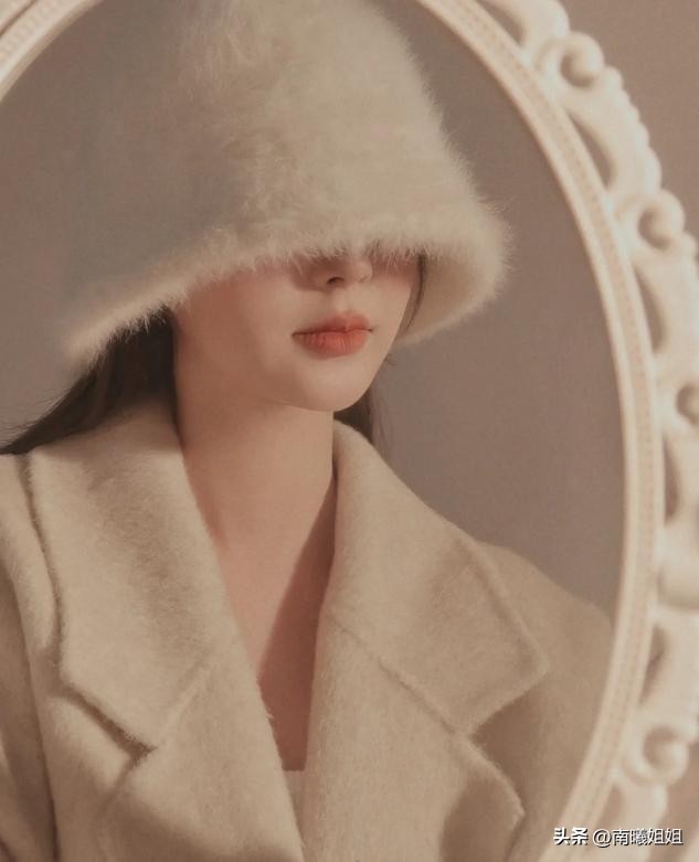 显脸小的帽子戴法,为什么有人戴帽子显脸大