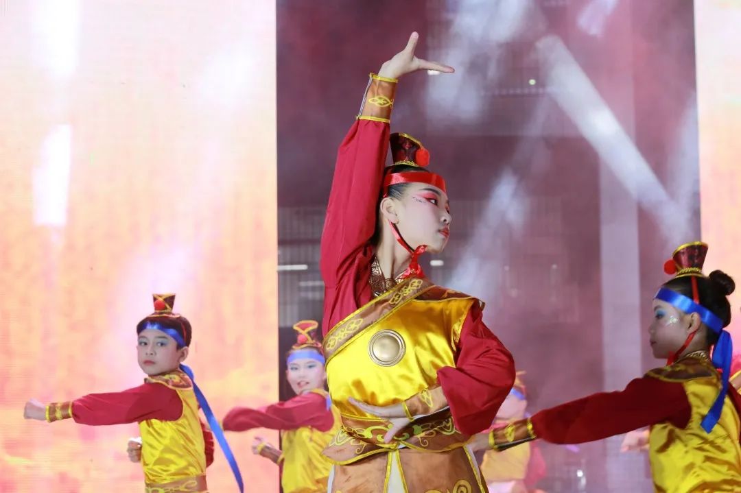 八斗扬帆，为梦起航