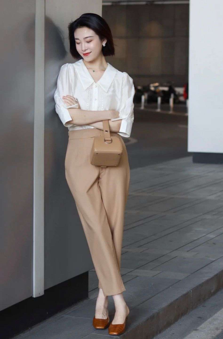 运动鞋这样穿不但知性优雅还减龄,适合50岁女人的运动鞋