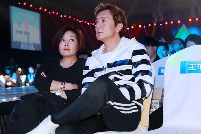 哈文悼念李咏完整版,李咏离开已经两年哈文过得还好吗