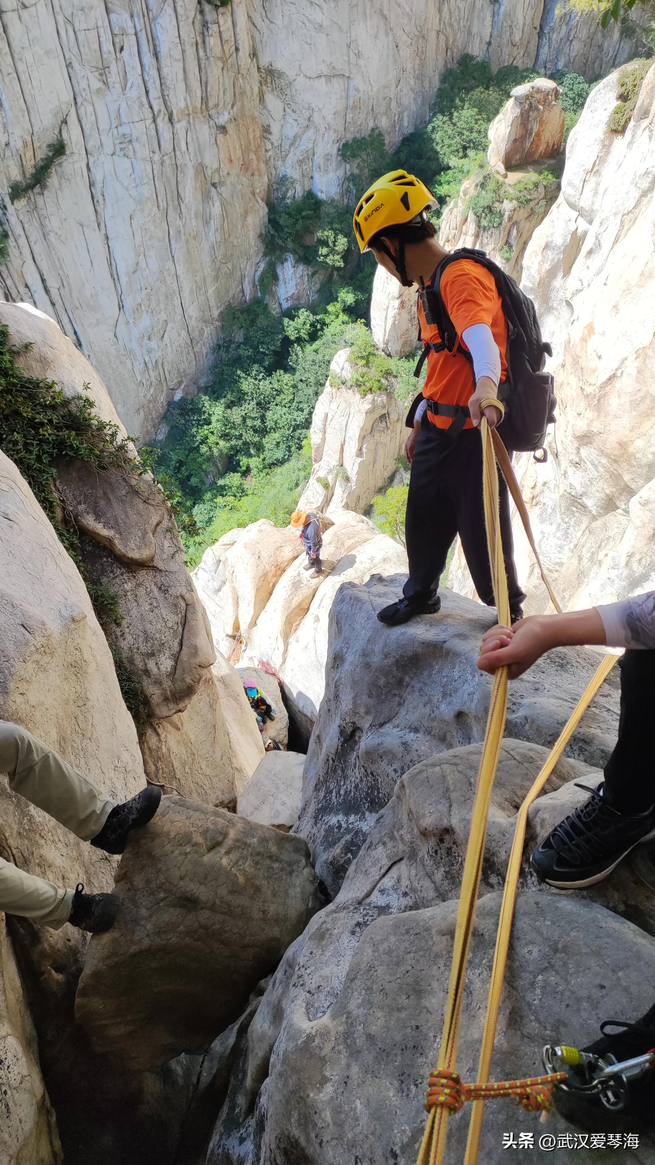 嵩山鱼道鱼脊线全景,嵩山虎头崖攀爬