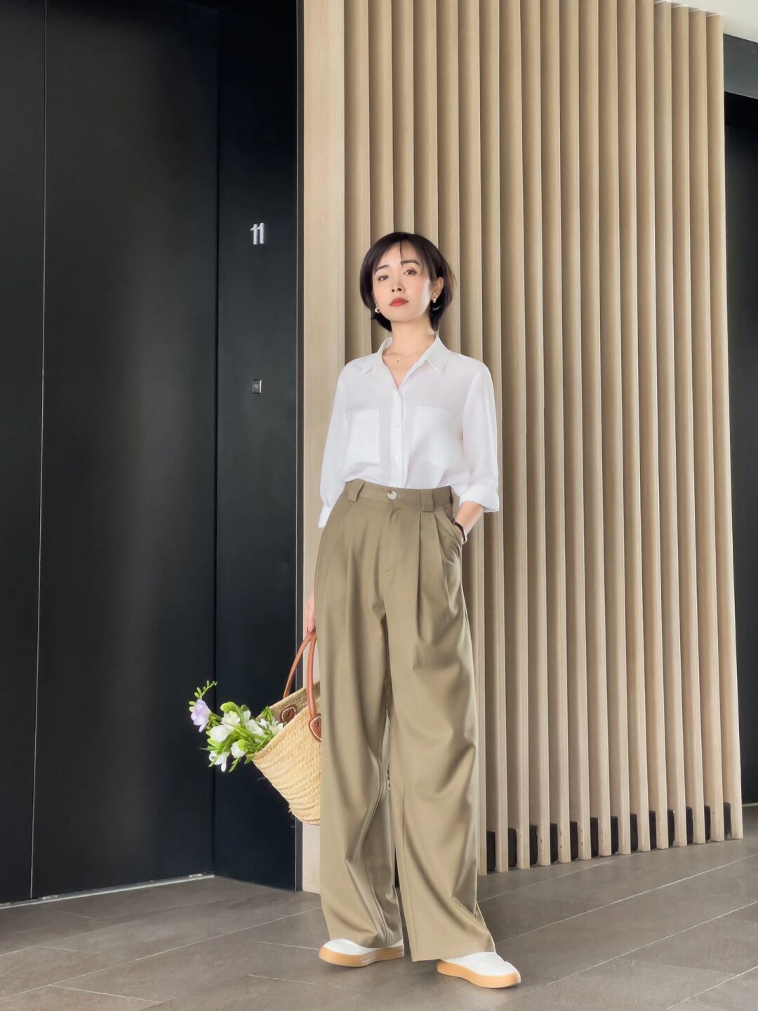 宽松衬衫搭配阔腿长裤,衬衣裙与白裤子最新穿搭