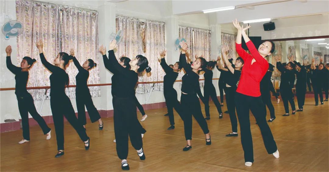 3+2五年制大专怎么再提升学历,三二分段出来跟普通大专有区别吗