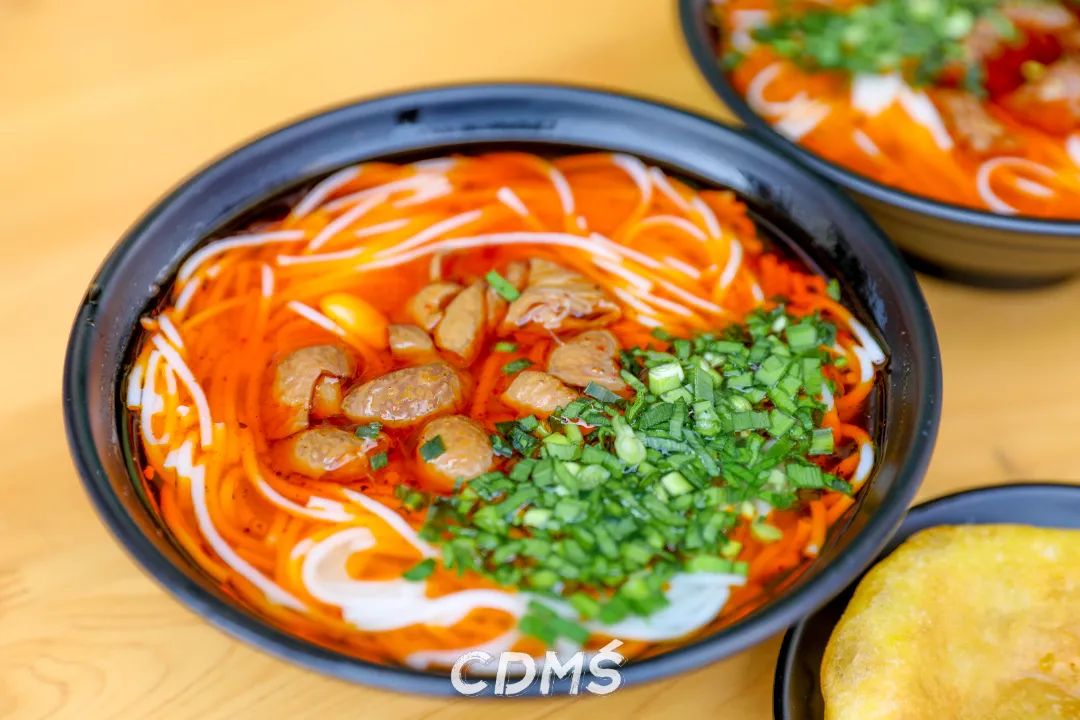 嗦粉成都美食,成都美食嗦粉