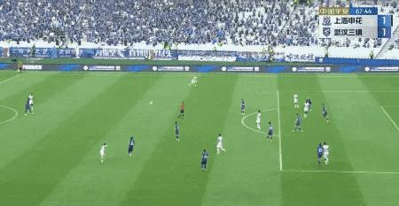 1:1，中超鼎峰战，申花7轮不败，排在榜首，三镇遭遇三连平