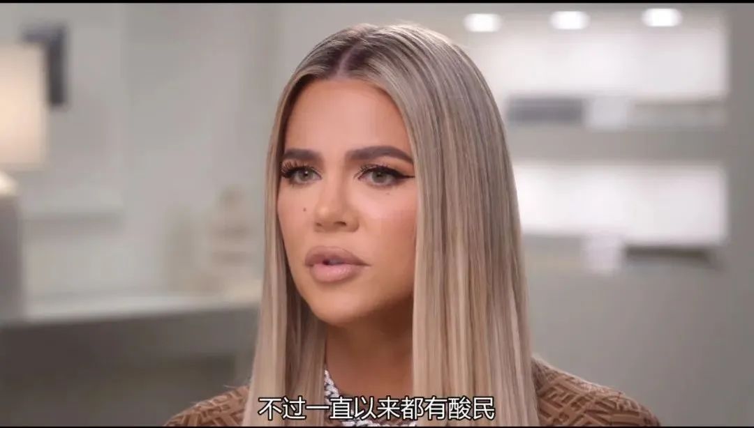 在她面前不值一提,在她面前任何东西都一文不值