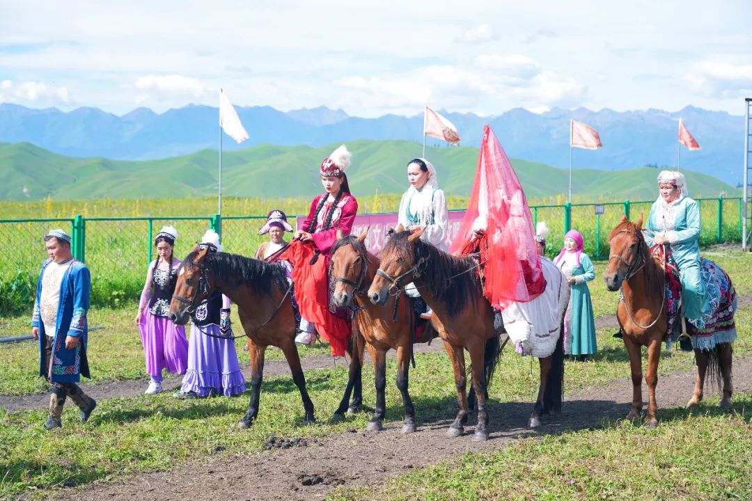 从伊犁出发的南北疆旅游攻略,火爆的新疆游